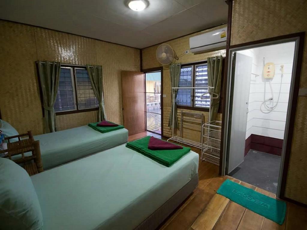 Vn Guesthouse Kanchanaburi Exterior photo